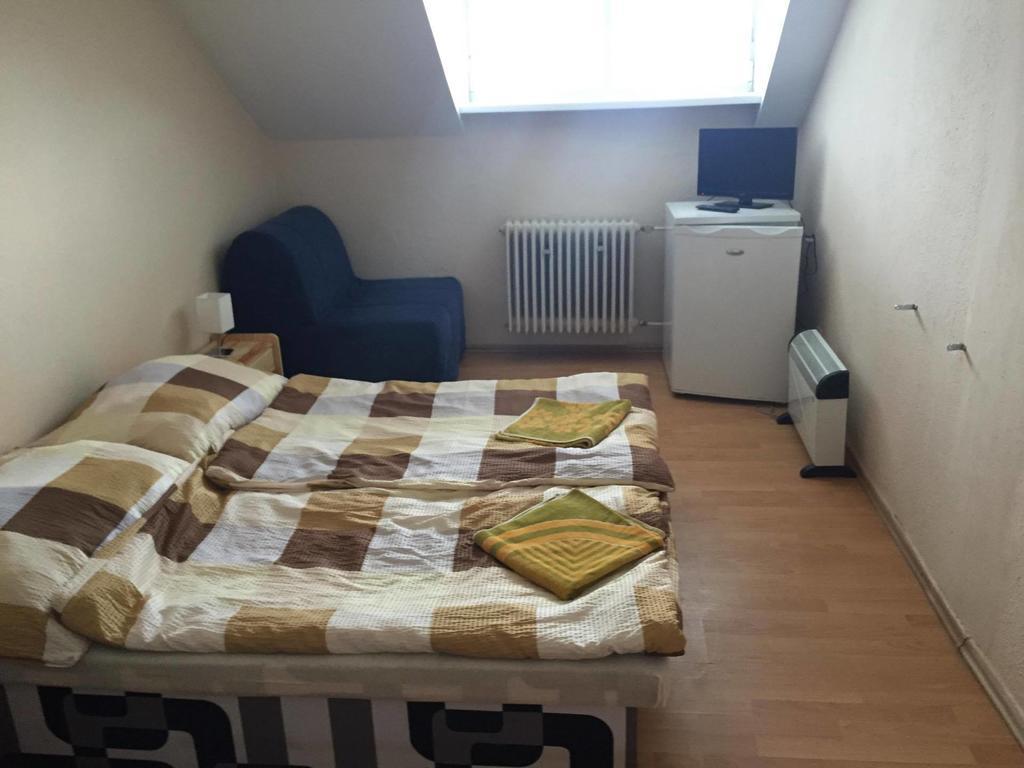 Turisticka Ubytovna Hotel Divin Luaran gambar