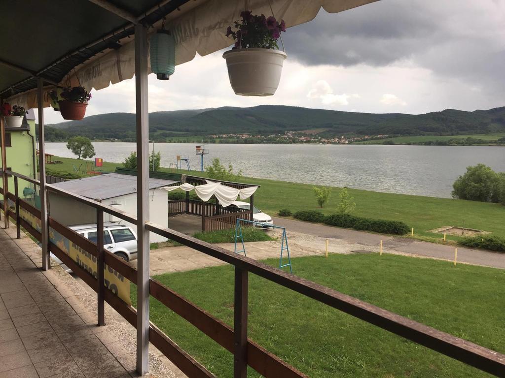 Turisticka Ubytovna Hotel Divin Luaran gambar